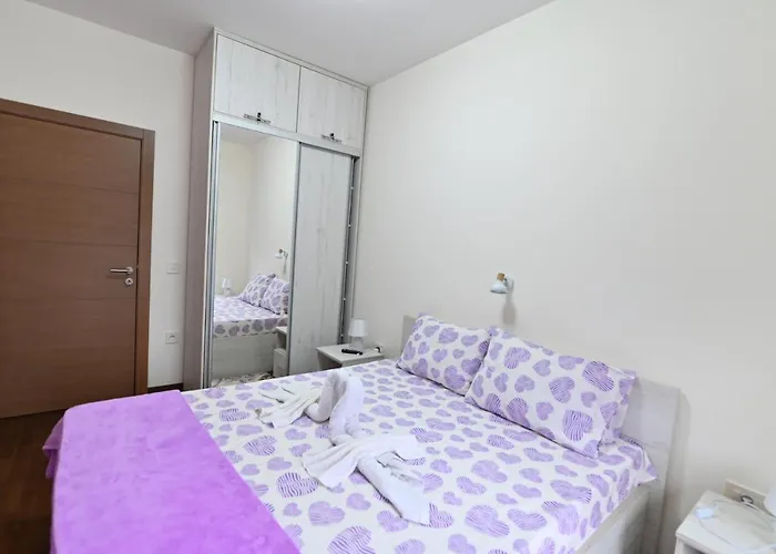 アパート Romansa ズラティボール