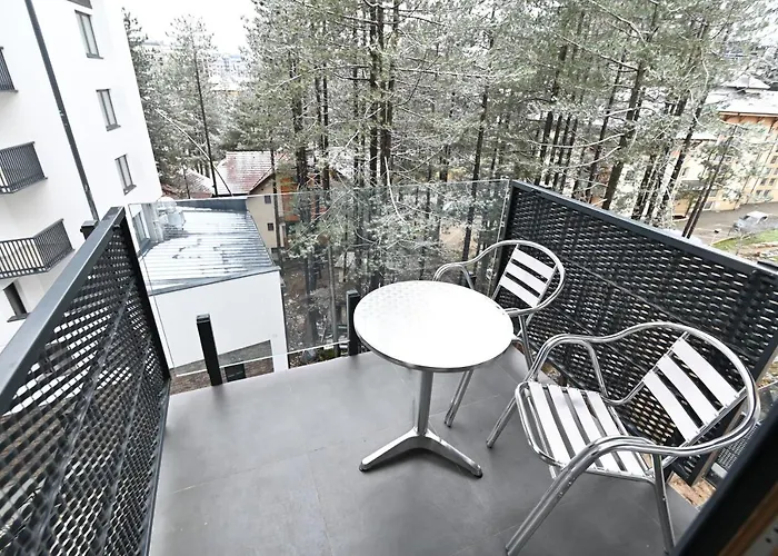 アパート Romansa ズラティボール