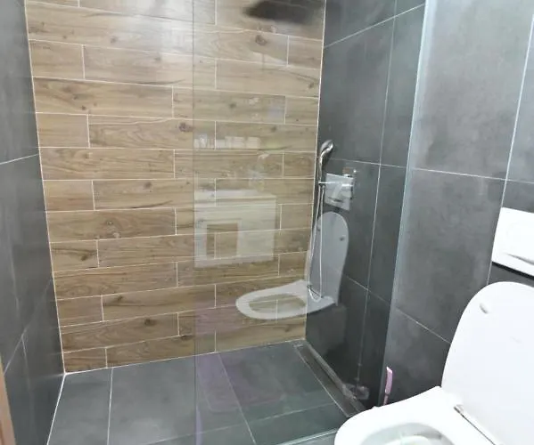 アパート Romansa ズラティボール